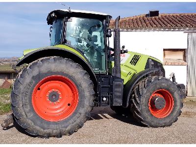 Claas AXION 850