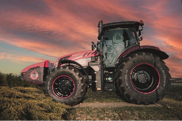 El tractor T6 Methane Power de New Holland lanza un mensaje de sostenibilidad lleno de fuerza durante el Giro de Italia 2022